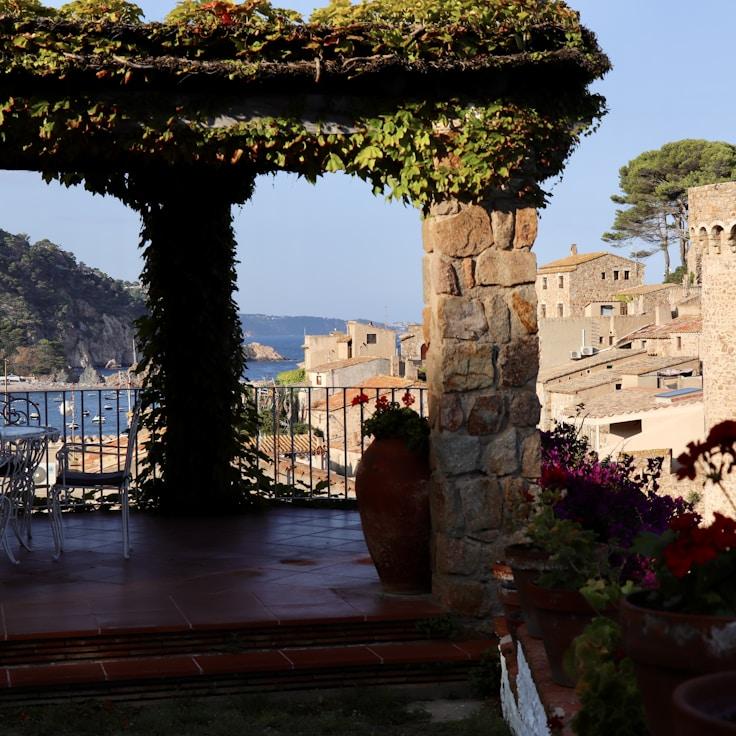 Outdoor terrace seating suitable for families in Madrid